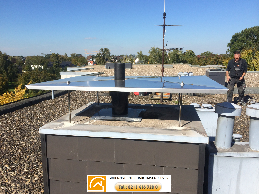 Montage neuer Brennwertleitung und Schornsteinabdeckplatte