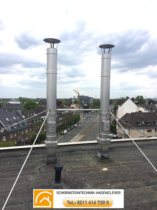 Erneurung von doppelwandigen Schornsteinen mit Haltestangen auf der Düsseldorfer Straße